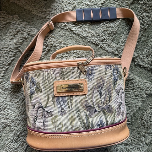 Vintage Floral Tapestry American Tourister Train Case & Duffel Bag Set - Picture 5 of 16